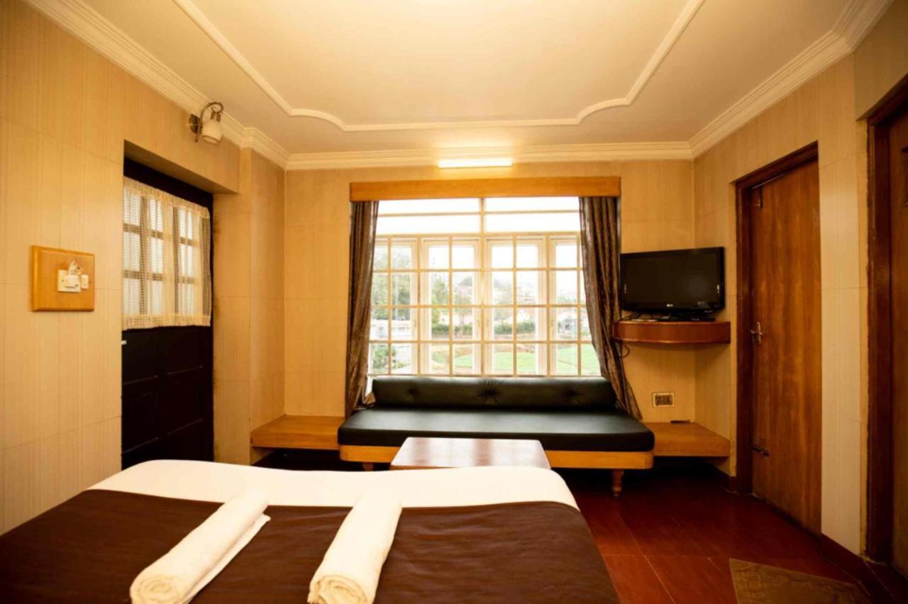 Lazo Silver Lake , Ooty Buitenkant foto